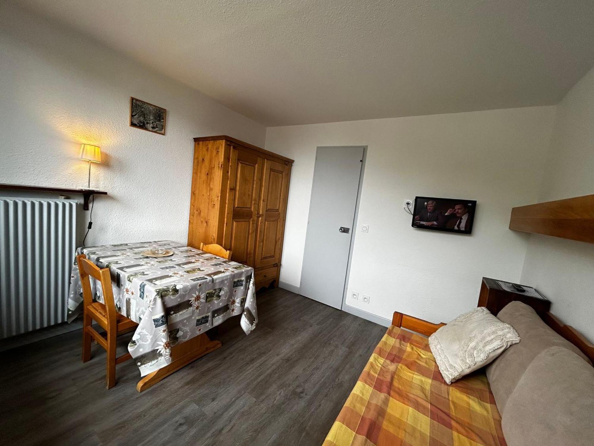 Апартаменты Studio Cosy 2 Pers, Ski Aux Pieds, Centre Des Menuires, Tout Equipe - Fr-1-452-40 Сен-Мартен-де-Бельвиль Экстерьер фото